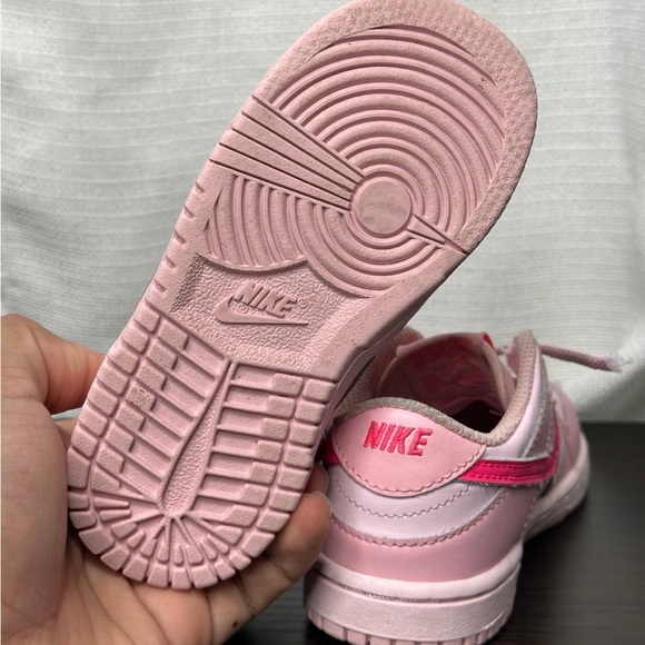 Nike SB Kids shoes size 8C Triple Pink - Picture 6 of 7